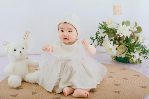 常宁怀孕初期肚子胀得难受